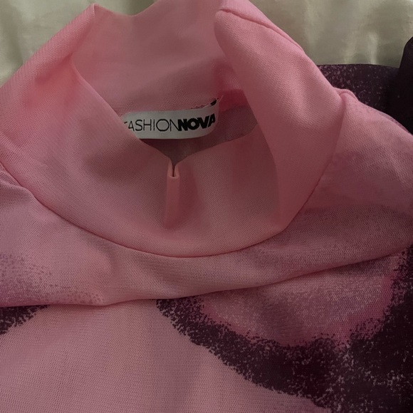 Fashion nova bodysuit - Picture 2 of 3